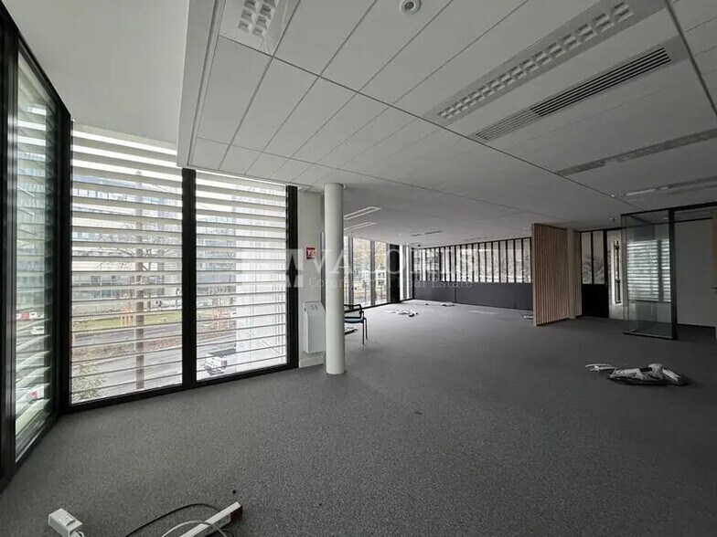 70 Avenue Tony Garnier, Lyon à louer - Photo du bâtiment - Image 2 de 10