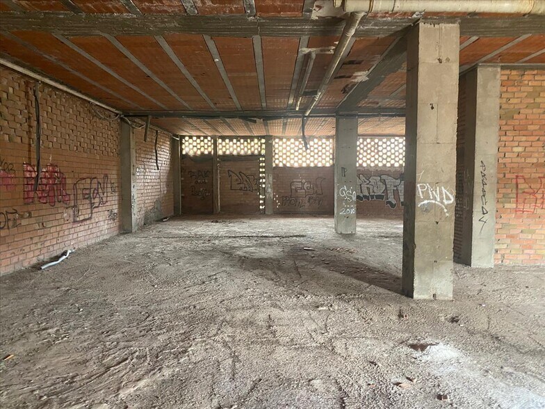 Commerce de détail dans Ciudad Real à vendre - Photo du bâtiment - Image 2 de 11