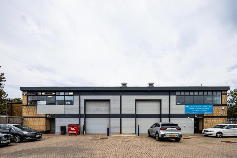 St Martins Way, London for lease - Building Photo - Image 2 of 6