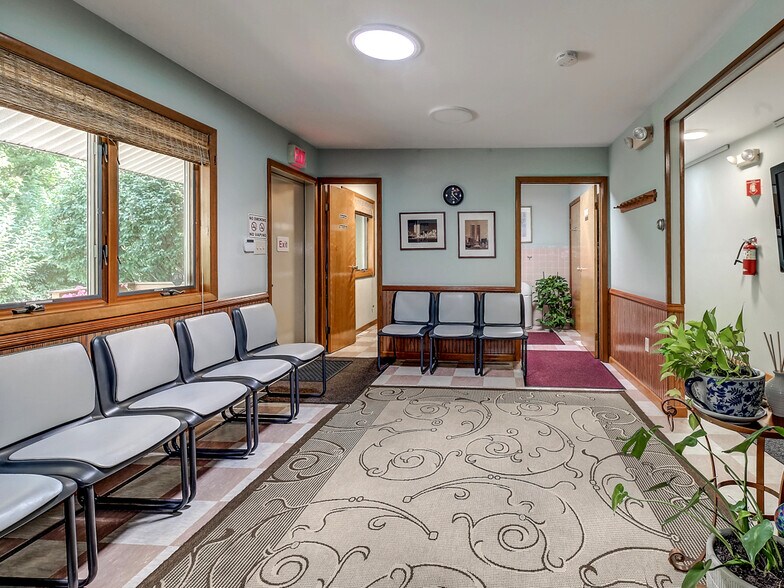 4 Lincoln Rd, South Fallsburg, NY à vendre - Photo du bâtiment - Image 3 de 11