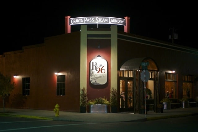 234 SW 5th St, Grants Pass, OR for lease Building Photo- Image 1 of 17