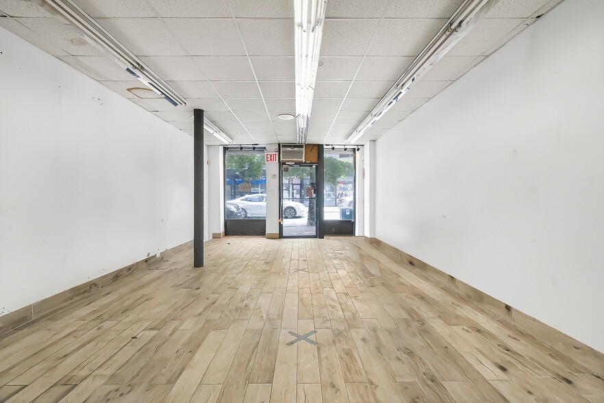 684 Bay St, Staten Island, NY for sale - Building Photo - Image 3 of 11