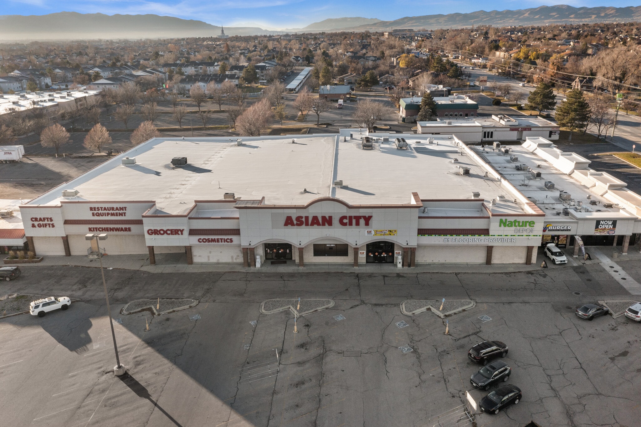 1653 W 9000 S, West Jordan, UT for lease Interior Photo- Image 1 of 14