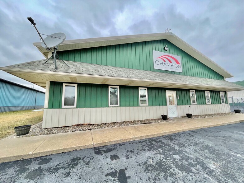 320 Industrial Dr, Griffith, IN à louer - Photo du bâtiment - Image 1 de 21