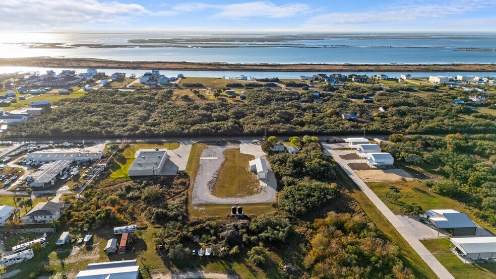 2000 W Adams Ave, Port O'Connor, TX à vendre - Aérien - Image 2 de 6