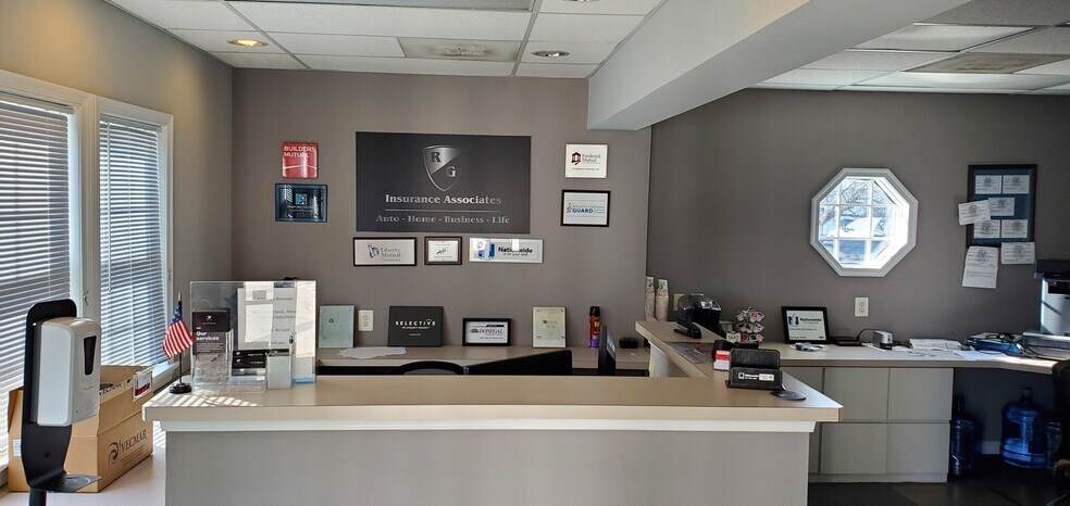 428 Crain Hwy N, Glen Burnie, MD à louer - Hall d’entrée - Image 3 de 14