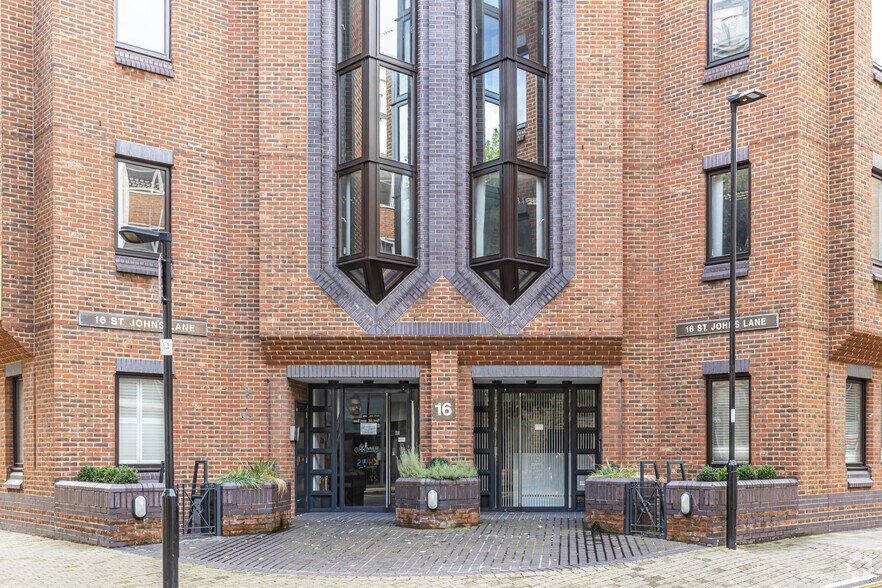 16-18 St Johns Ln, Londres à louer - Photo du bâtiment - Image 2 de 13