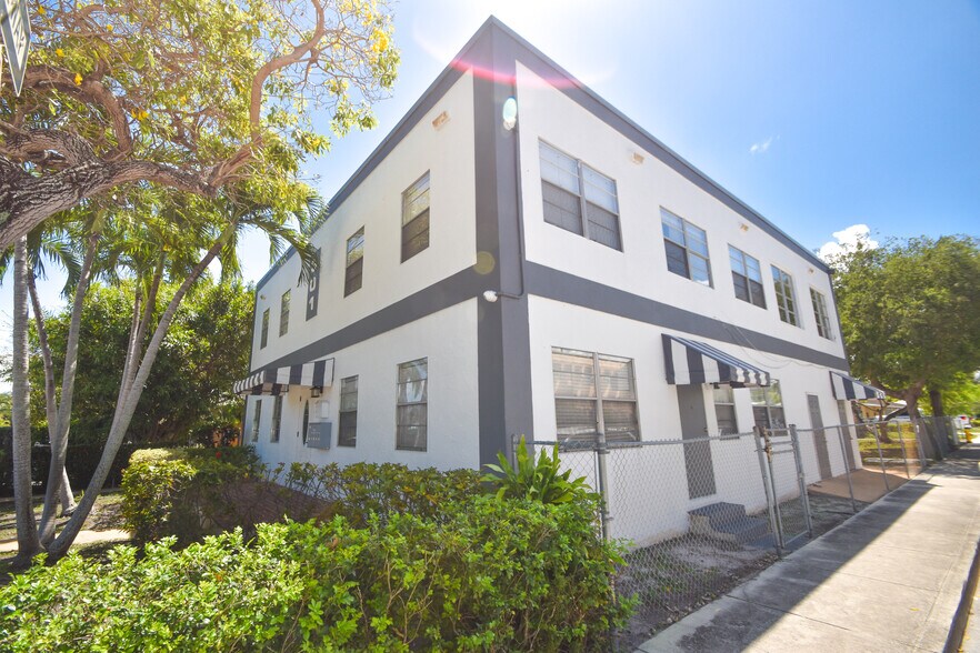 Downtown Lake Worth Beach Portfolio portefeuille de 4 propriétés à vendre sur LoopNet.ca - Photo du bâtiment - Image 3 de 40
