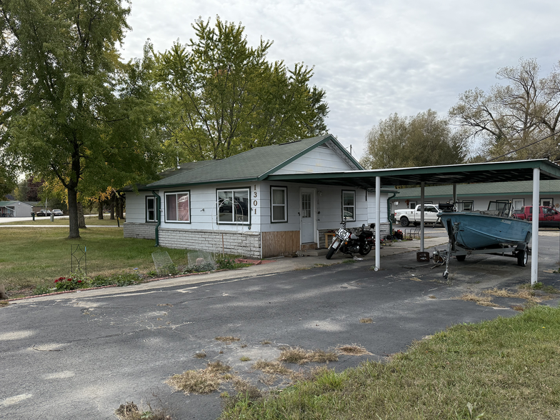 1301 Mackinaw Ave, Cheboygan, MI à vendre - Photo du bâtiment - Image 2 de 4