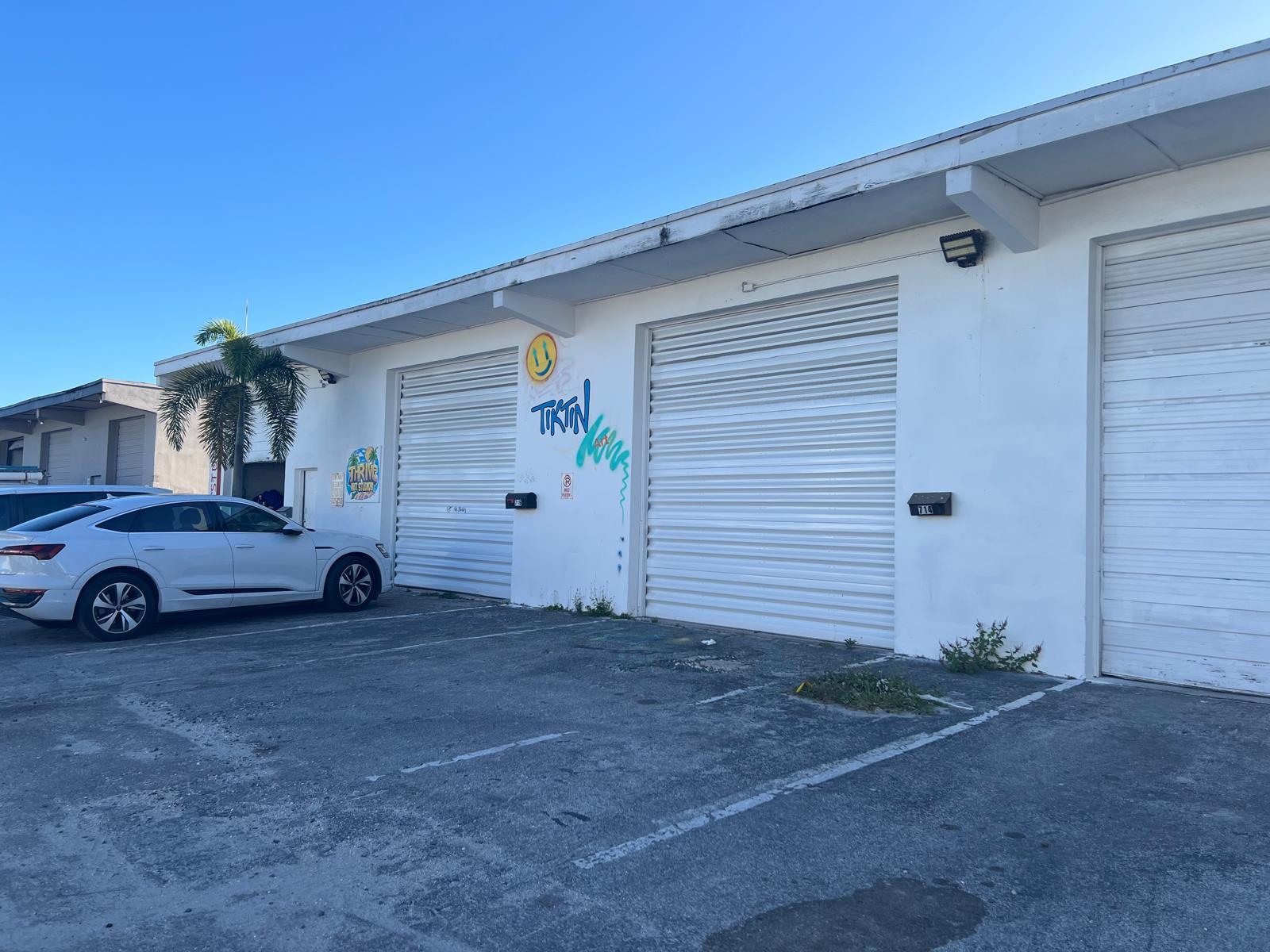 704-718 NW 6th Ave, Fort Lauderdale, FL à louer Photo principale- Image 1 de 2