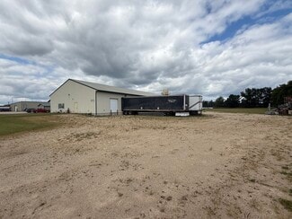 Plus de détails pour 1975 Spindt Dr, Waupaca, WI - Industriel à vendre