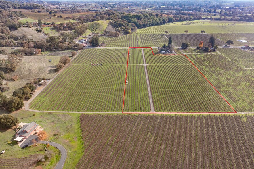 657 Grant ave, Healdsburg, CA for sale - Building Photo - Image 2 of 11