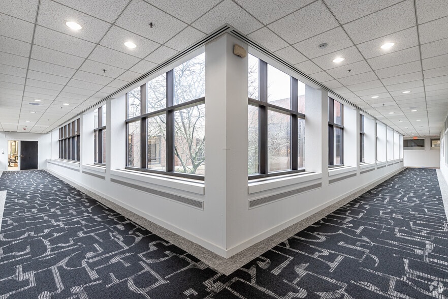 67 Hunt St, Agawam, MA for lease - Interior Photo - Image 3 of 7