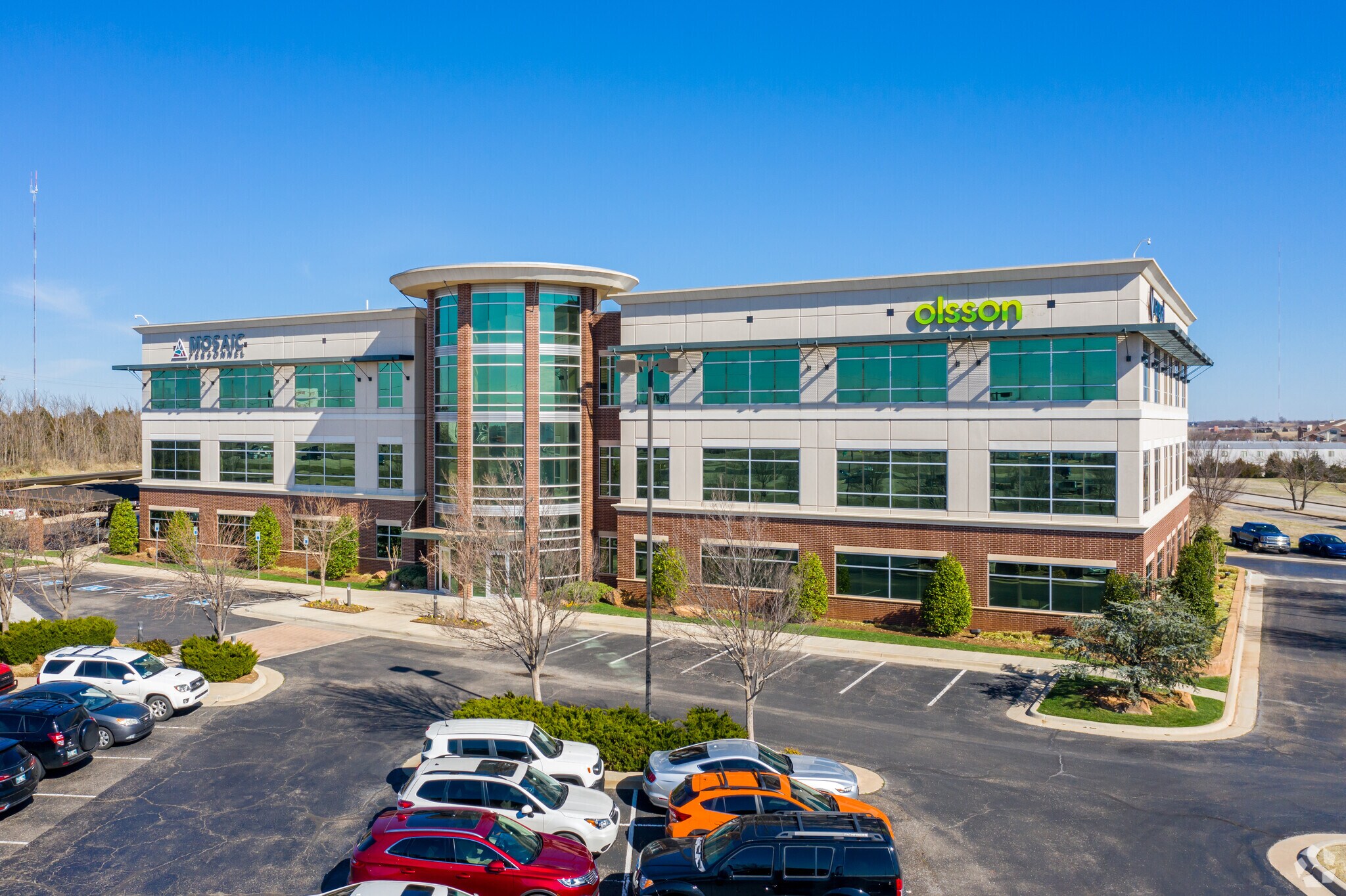 11600 Broadway Extension, Oklahoma City, OK for lease Building Photo- Image 1 of 12