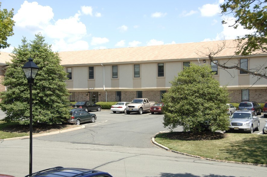 326-350 Wall St, Princeton, NJ à louer - Photo du bâtiment - Image 2 de 7