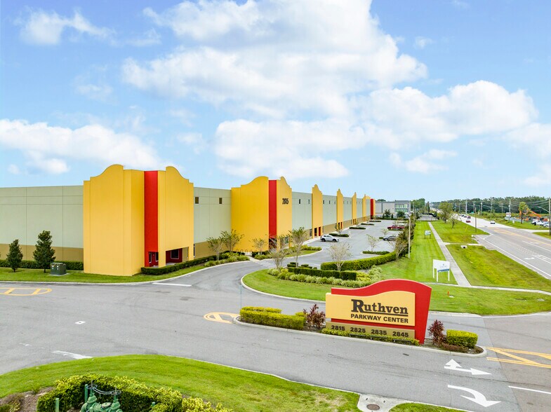 2815 Drane Field Rd, Lakeland, FL à vendre - Photo du bâtiment - Image 1 de 1