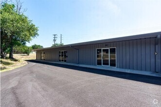 691 La Buena Vista Dr, Wimberley, TX à louer Photo du bâtiment- Image 1 de 8