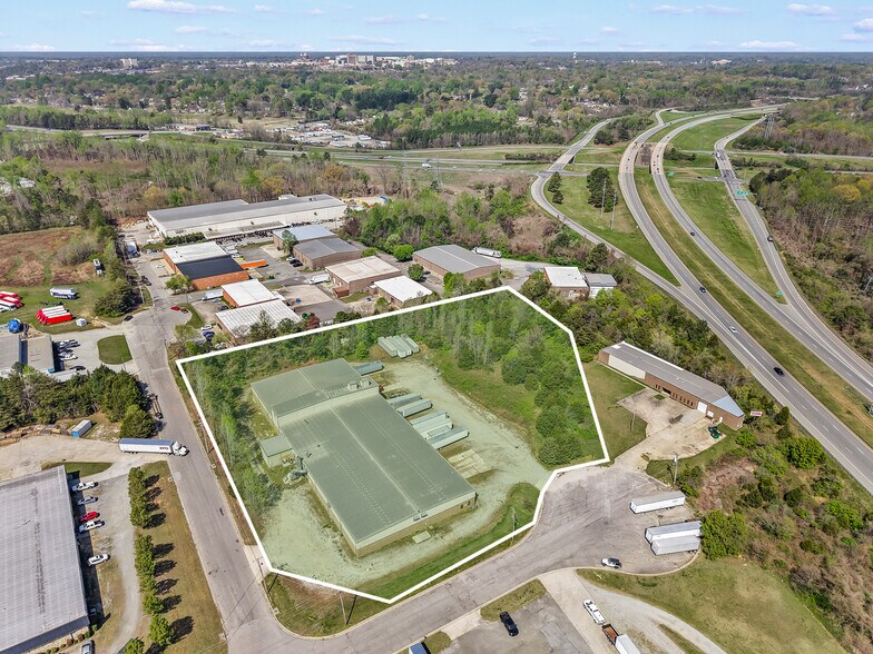 1908 Nuggett Rd, High Point, NC à vendre - Photo du bâtiment - Image 2 de 18