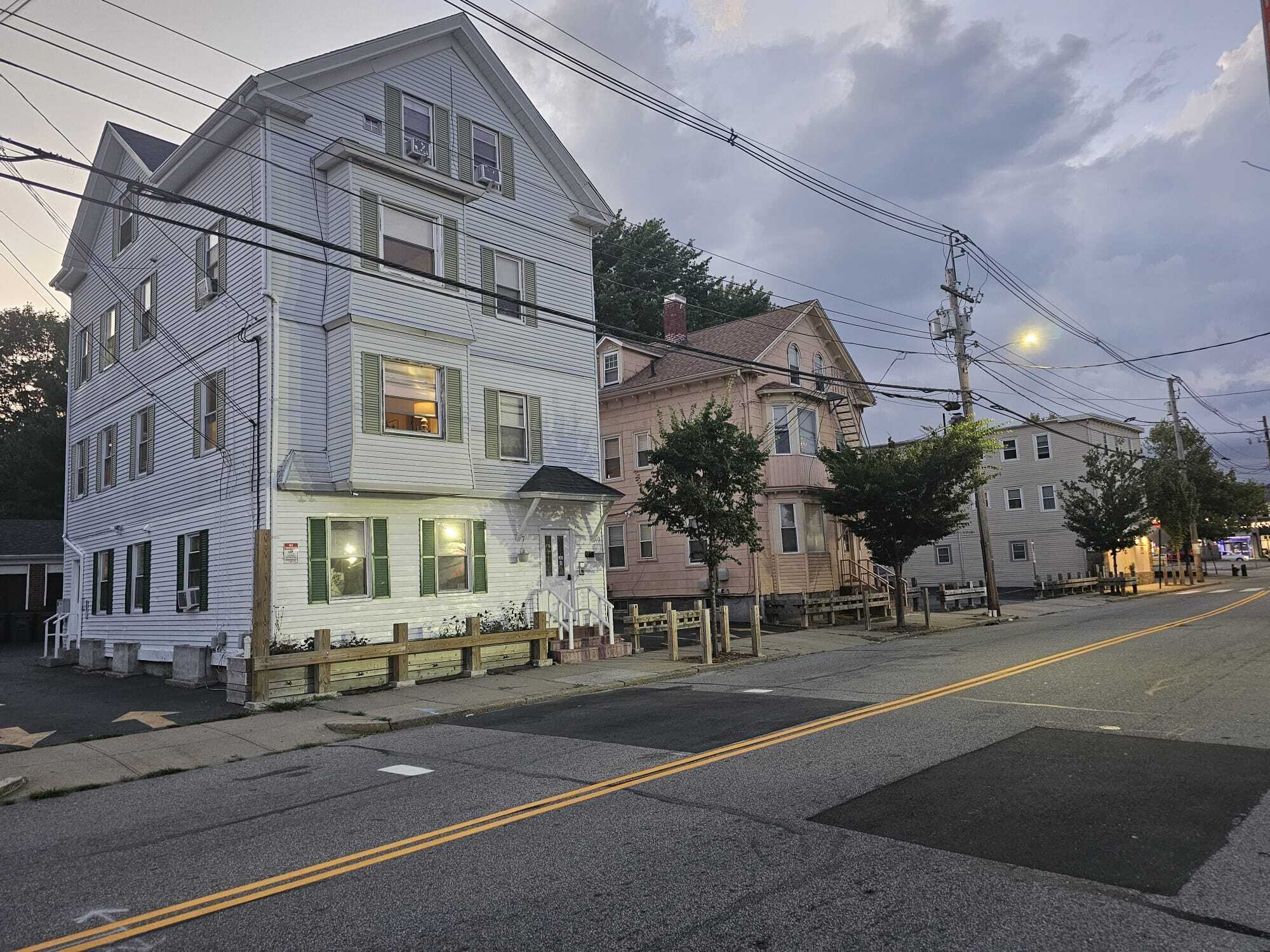 Excellent Vesting Opportunity - 5 Assets portfolio of 5 properties for sale on LoopNet.ca Primary Photo- Image 1 of 98