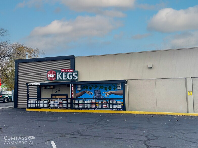 740 NE 3rd St, Bend, OR à louer - Photo du bâtiment - Image 2 de 5