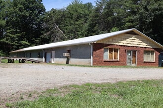 5766 W US Highway 421, Wilkesboro, NC for lease Interior Photo- Image 1 of 1