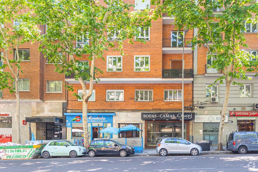 Calle de Ríos Rosas, 38, Madrid, Madrid for lease - Building Photo - Image 3 of 3