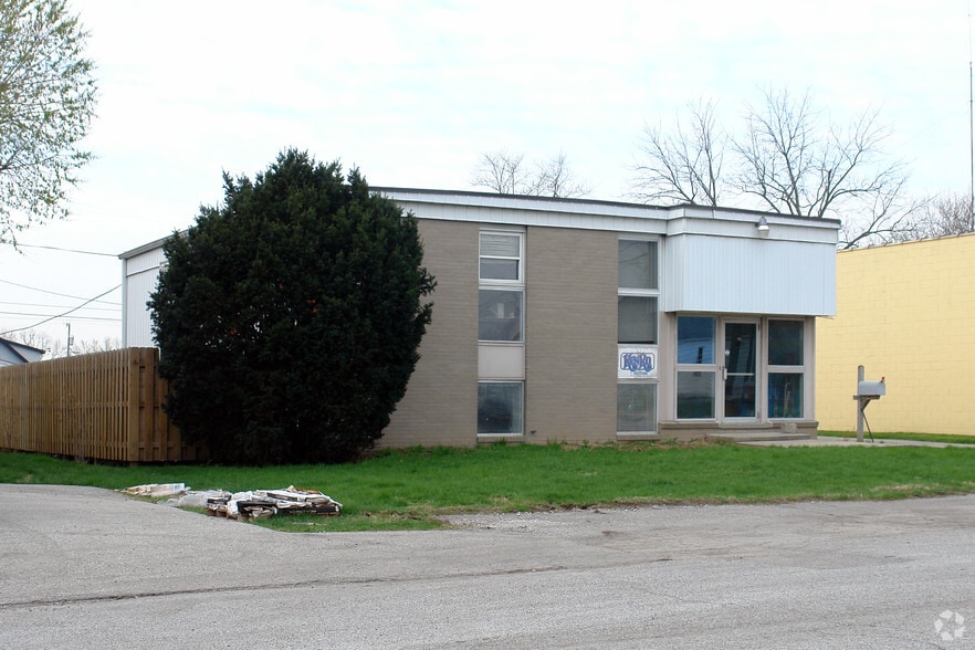 2219 E 45th St, Indianapolis, IN à vendre - Photo du bâtiment - Image 2 de 2