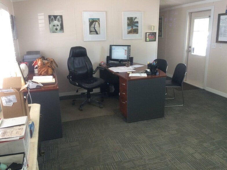 2027 Gunn Hwy, Odessa, FL for lease - Interior Photo - Image 3 of 10