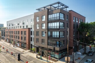 Plus de détails pour 740 Main St, Evanston, IL - Vente au détail à louer