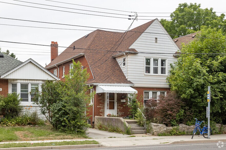 104 Longwood Rd S, Hamilton, ON à vendre - Photo du bâtiment - Image 2 de 30