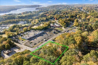 620 Route 32, Uncasville, CT for sale Interior Photo- Image 2 of 35