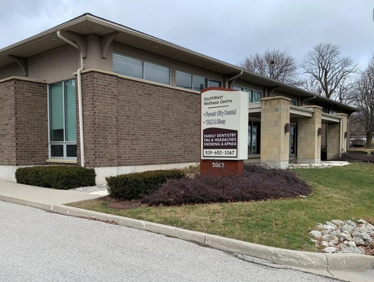 2083 Wharncliffe Rd S, London, ON à vendre Photo du bâtiment- Image 1 de 1