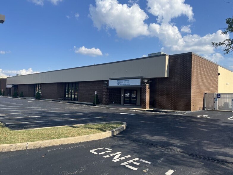 1201 Hanley Industrial Ct, Brentwood, MO à vendre - Photo principale - Image 2 de 10