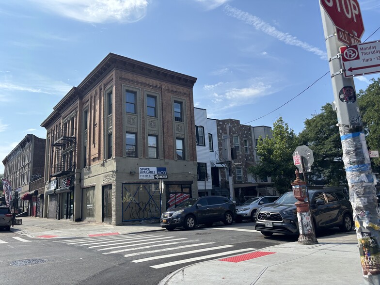 448 Wilson Ave, Brooklyn, NY for lease - Building Photo - Image 2 of 8