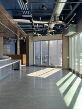 1767 N Milwaukee Ave, Chicago, IL à louer Photo intérieure- Image 2 de 3