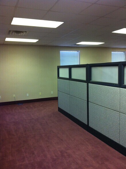 305 5th St, Huntington, WV à vendre - Photo du bâtiment - Image 3 de 31