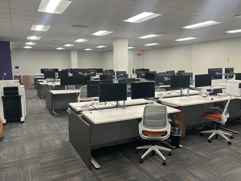 4161 Piedmont Pky, High Point, NC à louer - Photo intérieure - Image 2 de 7