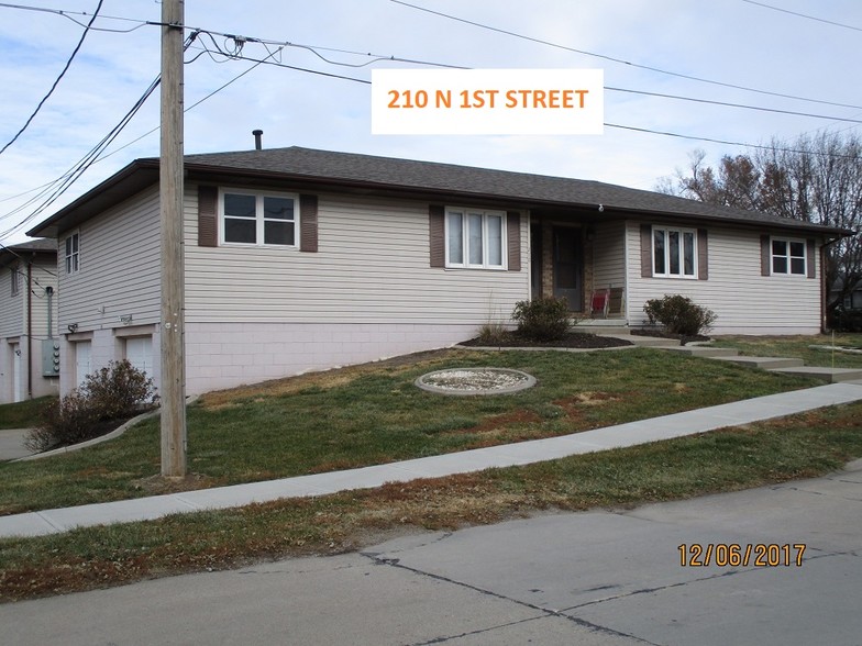 220 N 1st St, Springfield, NE à vendre - Autre - Image 1 de 1