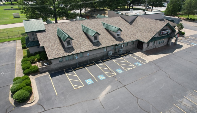 Plus de détails pour 4000 Vali Ct, North Little Rock, AR - Commerce de détail à vendre