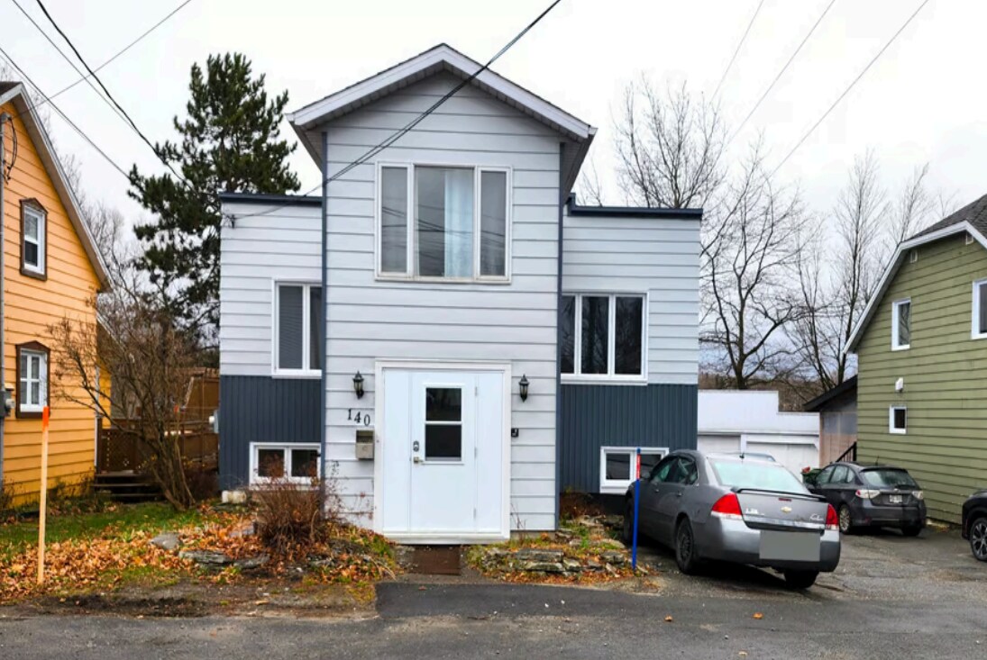 140 Rue Couture, Sainte-claire, QC for sale Primary Photo- Image 1 of 1