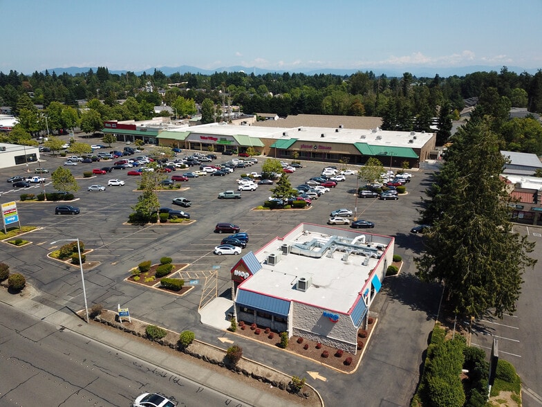 24034 104th Ave SE, Kent, WA à vendre - Photo du bâtiment - Image 2 de 11