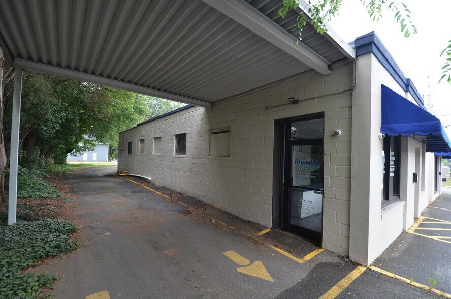520 Salem St, Lexington, NC for lease - Building Photo - Image 2 of 5