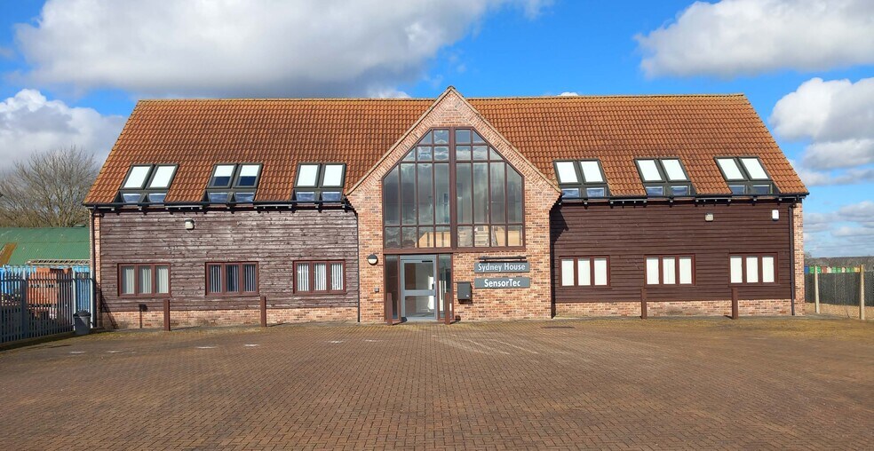 62 Lancaster Way, Ely à louer - Photo du bâtiment - Image 2 de 7