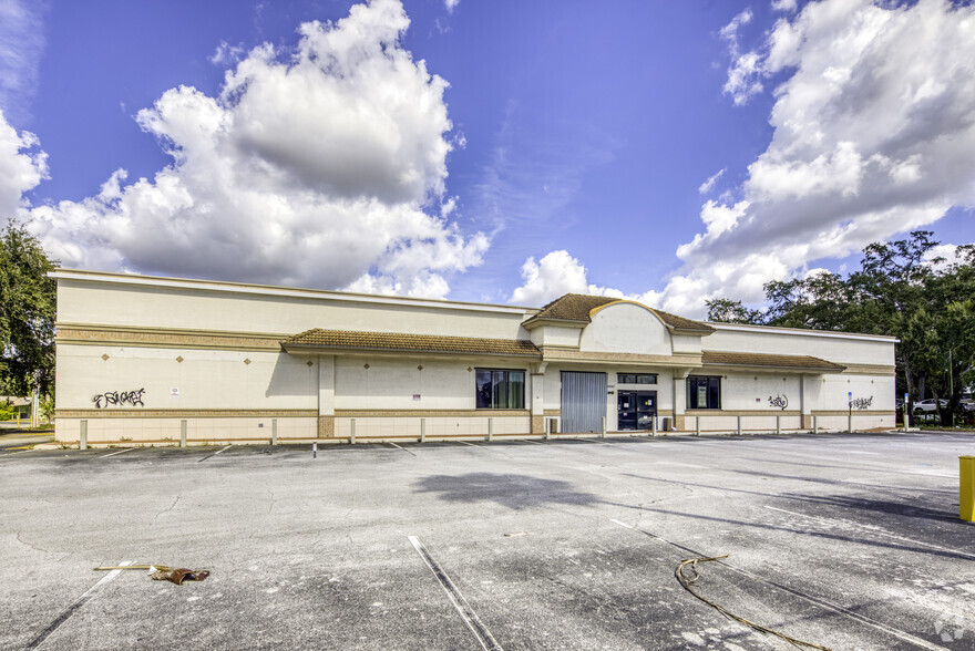 6943 W Hillsborough Ave, Tampa, FL for sale - Primary Photo - Image 1 of 1