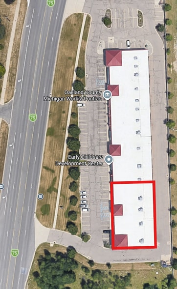 1821 N Perry St, Pontiac, MI for lease - Building Photo - Image 3 of 4