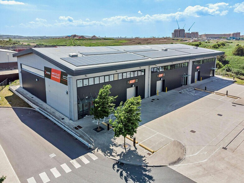 1 Reef St, Dagenham à louer - Photo du bâtiment - Image 3 de 5