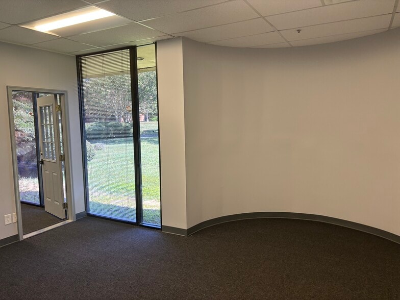 2800 Peterson Pl, Norcross, GA for lease - Building Photo - Image 3 of 9