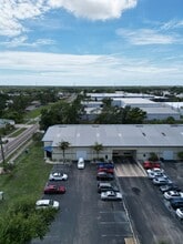 8575 Somerset Dr, Largo, FL à louer Photo intérieure- Image 1 de 1