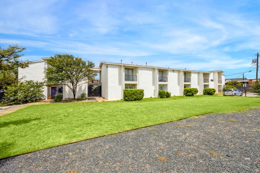 1304 McKie Dr, Austin, TX à vendre - Photo du bâtiment - Image 2 de 15