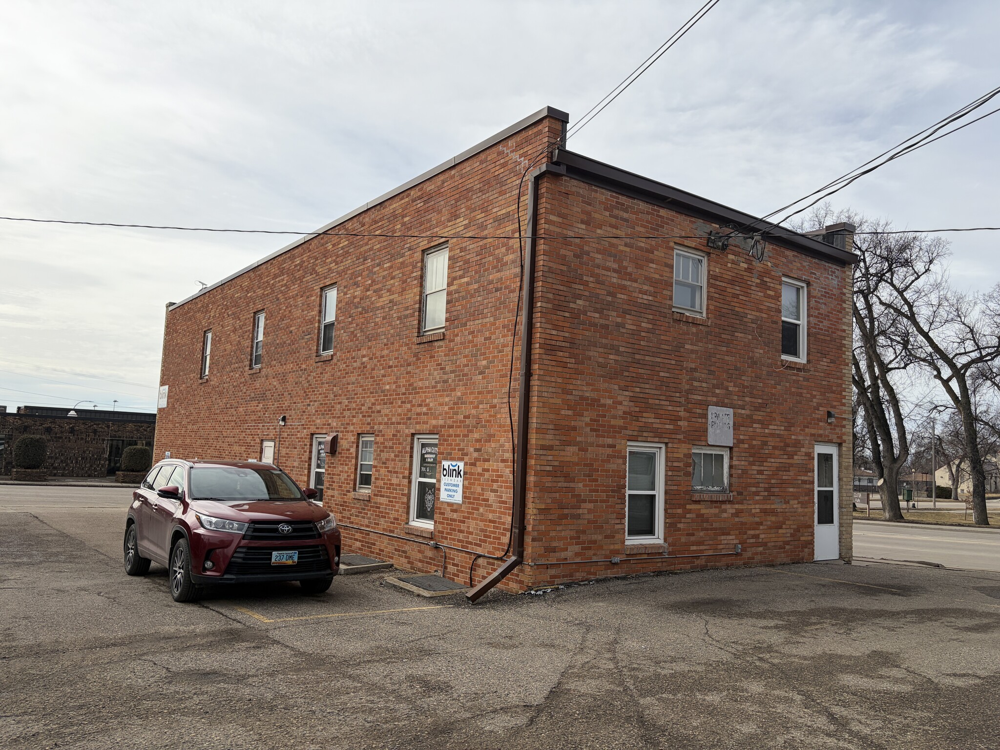 234 W Broadway Ave, Bismarck, ND à vendre Photo principale- Image 1 de 8